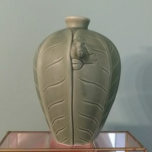 Novica "Frangipani Frog" Vase
